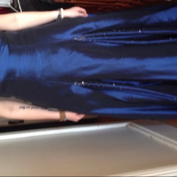 PROM DRESS MIDNIGHT BLUE WITH GEMS OVER DRESS CORSET BACK. - Picture 11 of 14